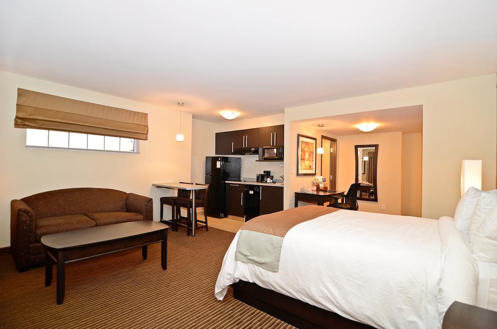 Mainstay Suites Winnipeg Exterior photo