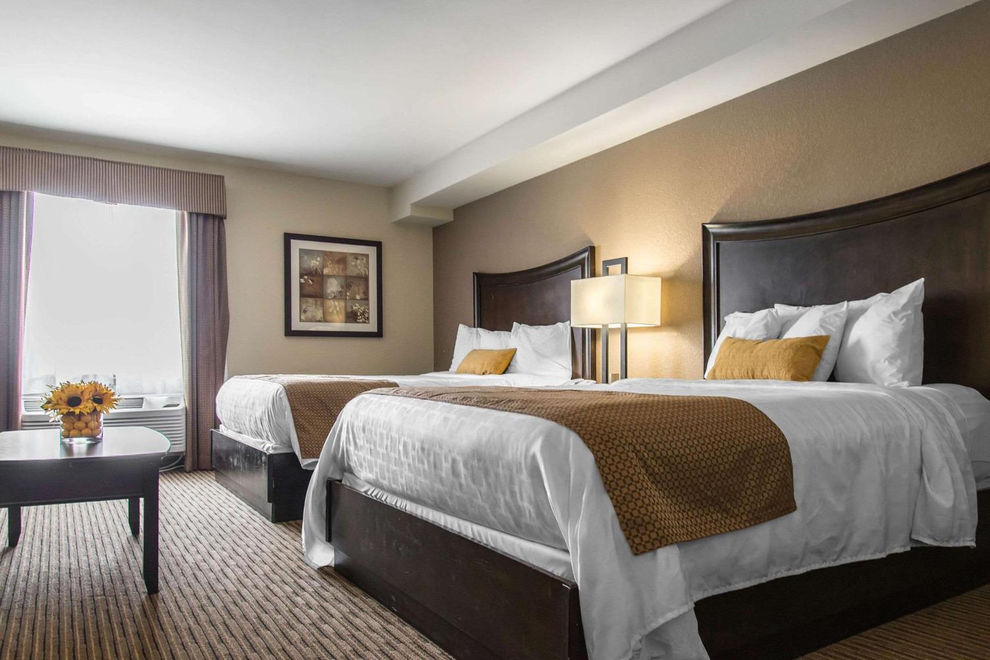 Mainstay Suites Winnipeg Exterior photo